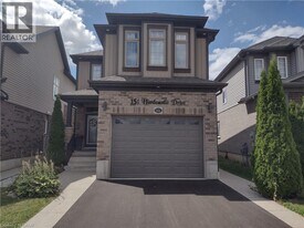 151 Hardcastle Dr in Cambridge, ON - Building Photo