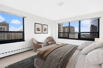 350 W. Oakdale in Chicago, IL - Building Photo - Building Photo