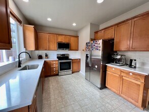 2551 NE Kensington Ct in Issaquah, WA - Building Photo - Building Photo