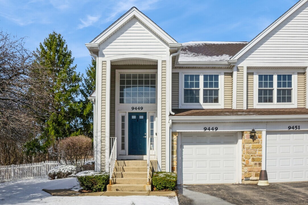 9449 Brockton Ln in Des Plaines, IL - Building Photo