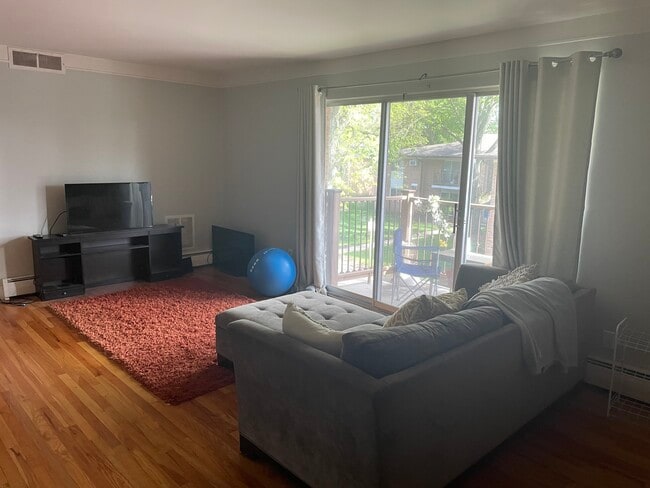 property at 1237 Island Dr