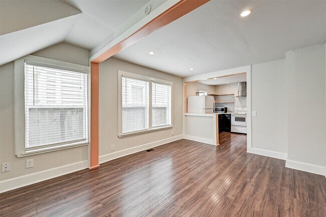 property at 2202 Kane St