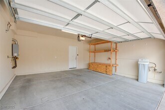 10267 Mopan Rd in Las Vegas, NV - Building Photo - Building Photo
