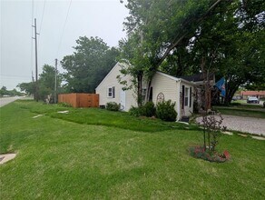101 Maple Ln in Norman, OK - Building Photo - Building Photo