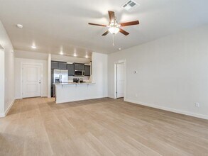 1702 Highland Loop in Guthrie, OK - Building Photo - Building Photo