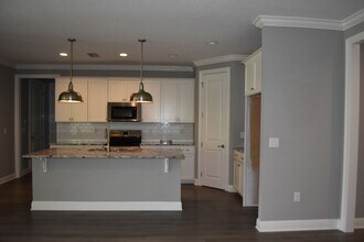 177 Oaktree Blvd in Freeport, FL - Building Photo - Building Photo