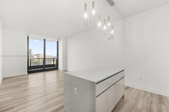 101 Diplomat Pkwy, Unit 1406 in Hallandale Beach, FL - Building Photo - Building Photo