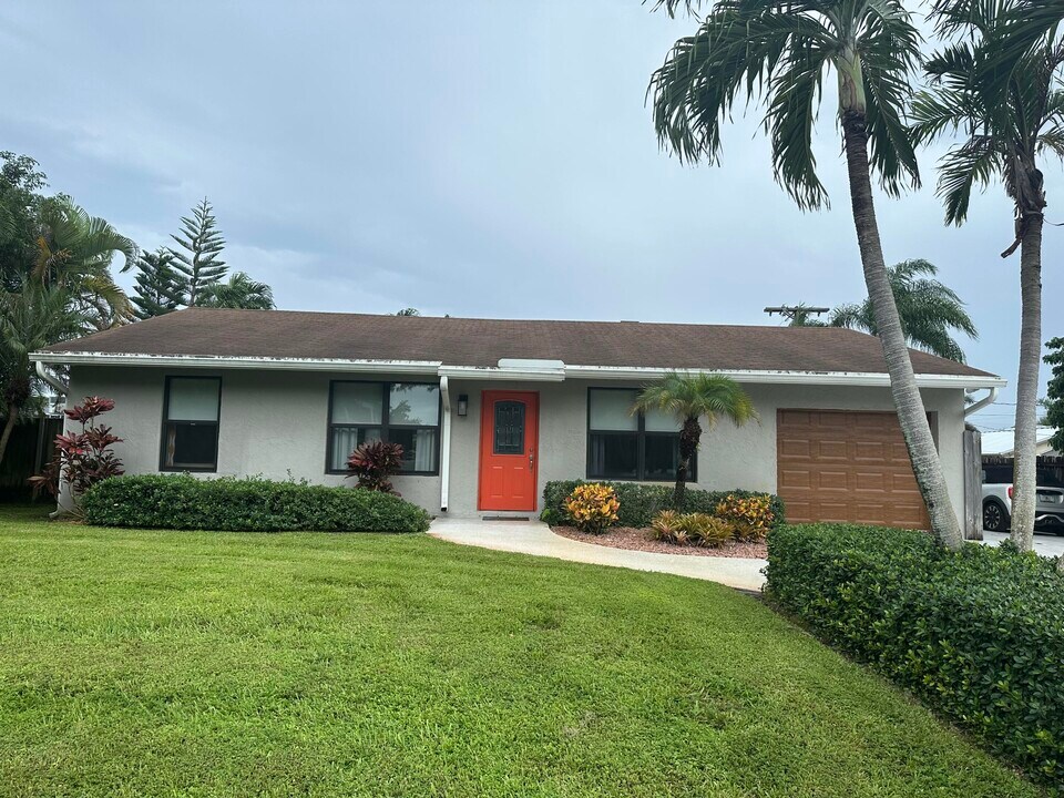 3650 Aladdin Ave in Boynton Beach, FL - Building Photo