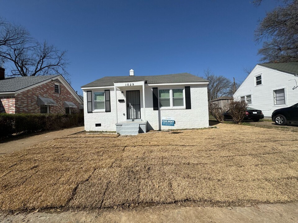 1029 Cella St in Memphis, TN - Building Photo