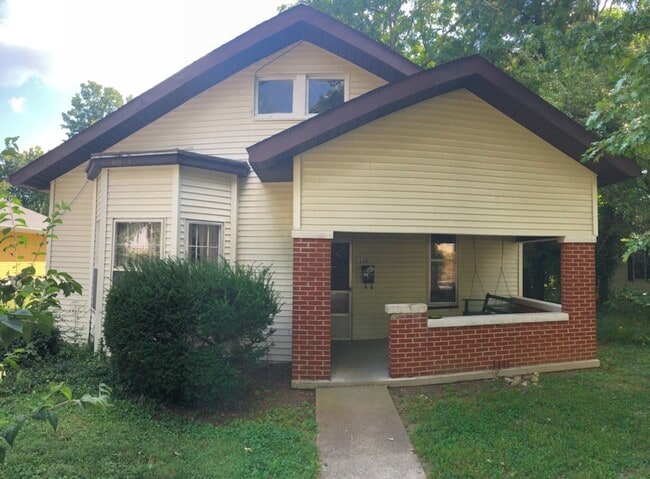 property at 320 E 1st St