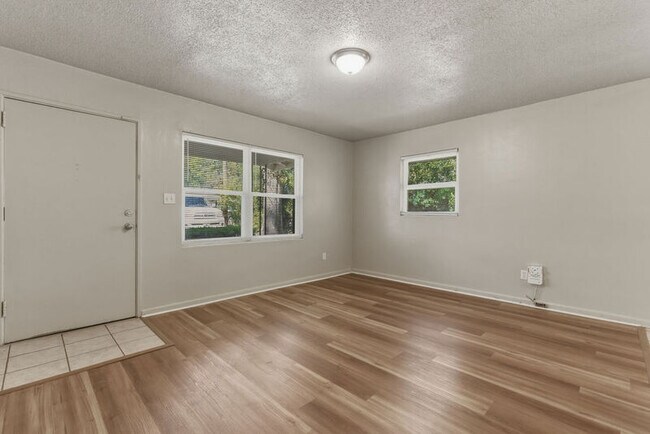 1427 Connecticut St in Tallahassee, FL - Building Photo - Building Photo