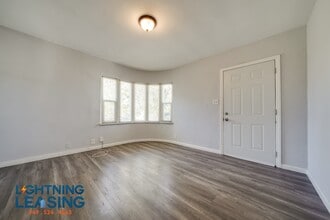 6417 S Van Ness Ave in Los Angeles, CA - Building Photo - Building Photo