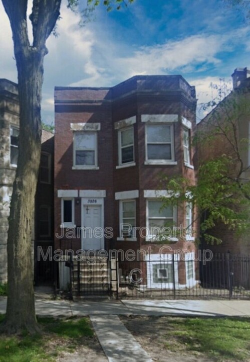 3926 W Flournoy St in Chicago, IL - Building Photo