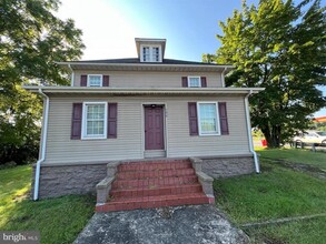 100 Walnut Bottom Rd in Shippensburg, PA - Building Photo - Building Photo