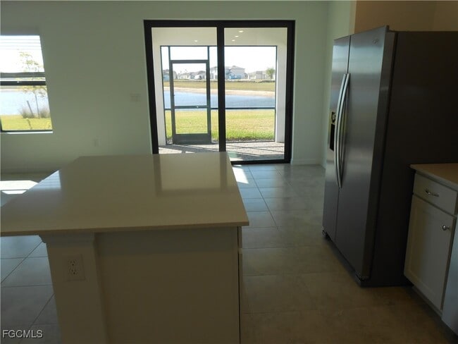 property at 623 Lakeside Oasis Ave