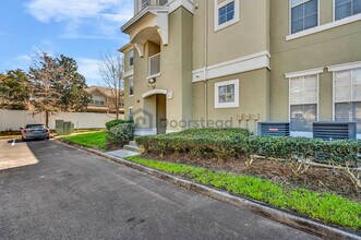 8290 Gate Pky W, Unit 1216 in Jacksonville, FL - Building Photo - Building Photo