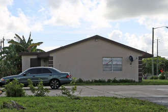 3573 Melaleuca Ln in Lake Worth, FL - Building Photo - Building Photo