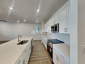 10555 Lagaspi Dr in Las Vegas, NV - Building Photo - Building Photo