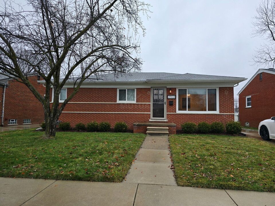 29414 Sherry in Madison Heights, MI - Building Photo