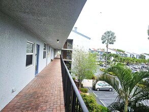 14747 Cumberland Dr in Delray Beach, FL - Building Photo - Building Photo