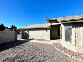 1719 Motor Ave in Kingman, AZ - Building Photo - Building Photo