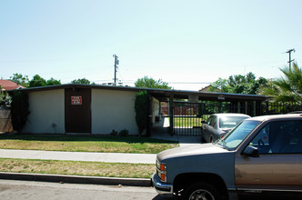 312 N Clark St in Fresno, CA - Building Photo - Building Photo