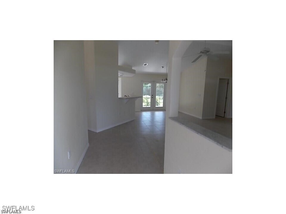 2802 SE 8th Pl in Cape Coral, FL - Building Photo