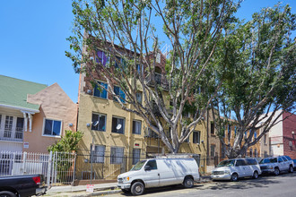 Burlington Apartments in Los Angeles, CA - Building Photo - Primary Photo