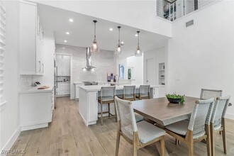 115 Cambria Ln in Naples, FL - Building Photo - Building Photo