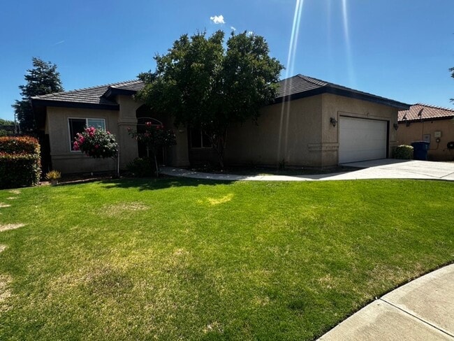 11109 Wilkesboro Ct in Bakersfield, CA - Building Photo - Building Photo