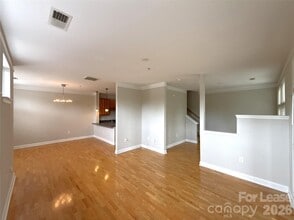 534 Oakland Ave in Charlotte, NC - Building Photo - Building Photo