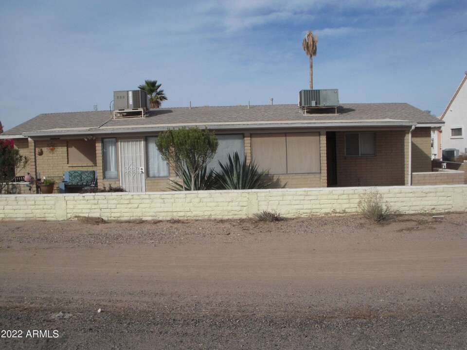 14025 S Rosemont Rd in Arizona City, AZ - Building Photo