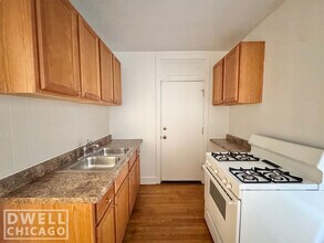 2648 N Spaulding Ave, Unit 1 in Chicago, IL - Building Photo - Building Photo