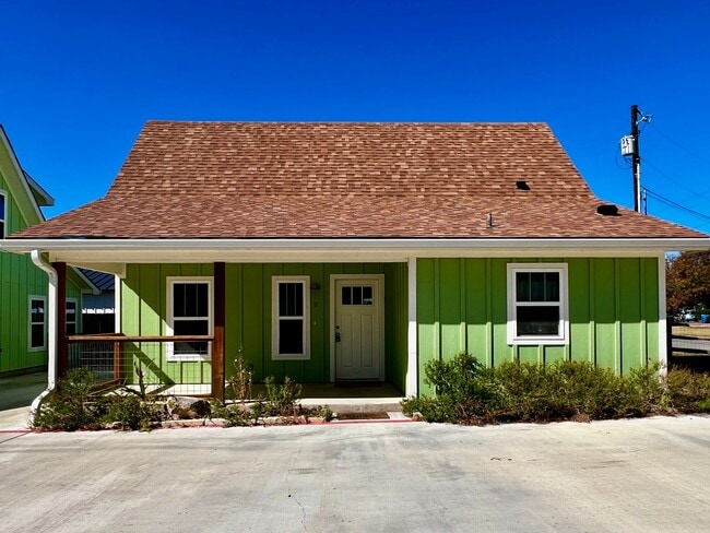 333 Guadalupe St in Kerrville, TX - Building Photo - Building Photo
