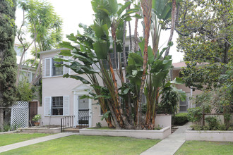 416 N Palm Dr in Beverly Hills, CA - Building Photo - Building Photo