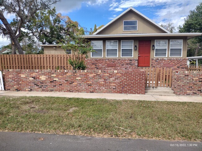 166 Kingston Ave in Daytona Beach, FL - Building Photo - Building Photo