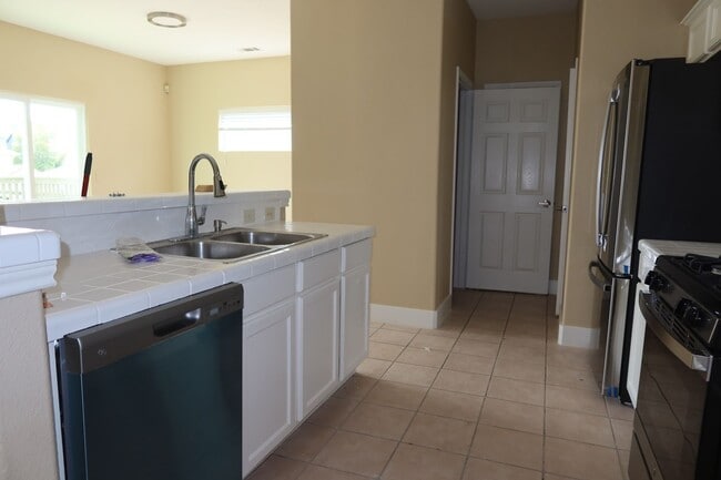 5909 Signal Point in Austin, TX - Building Photo - Building Photo