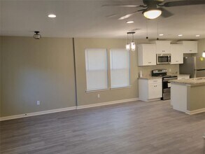 7968 Fowlie St, Unit 1 in Houston, TX - Building Photo - Building Photo