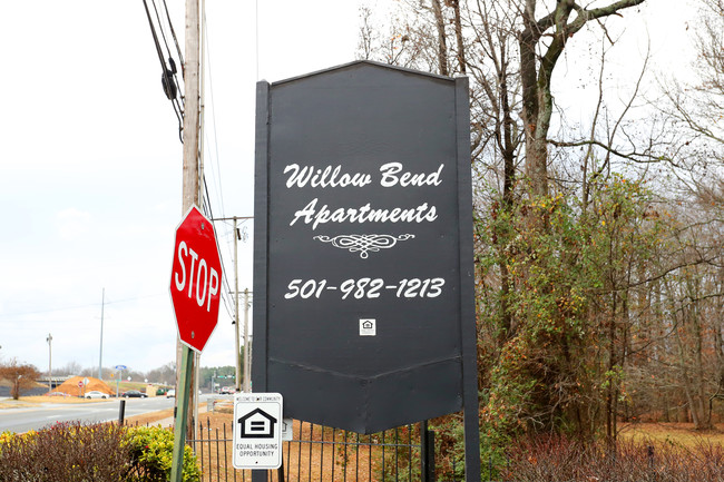 Willow Bend I and II Apartments in Jacksonville, AR - Building Photo - Building Photo