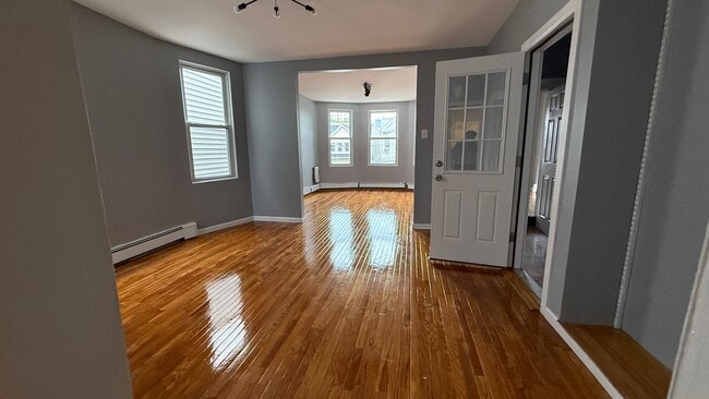 7 Apollo St, Unit 2nd Floor