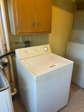 5610 Badger Ct-Unit -5608 in Greendale, WI - Building Photo - Building Photo