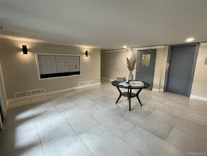 124 S Park Ave in Rockville Centre, NY - Building Photo - Building Photo