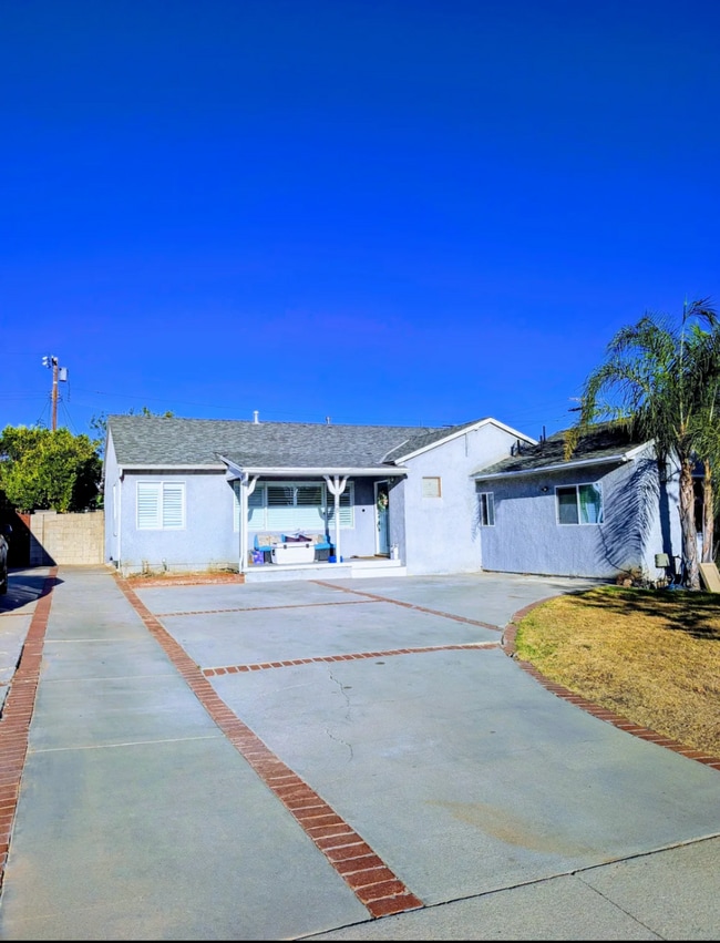 property at 9948 Bevis Ave