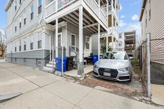 627 E 6th St in Boston, MA - Building Photo - Building Photo