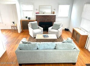 126 Marine St in Beach Haven, NJ - Foto de edificio - Building Photo