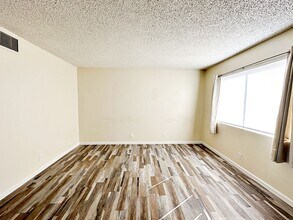 521 S Maryland Pkwy in Las Vegas, NV - Building Photo - Building Photo