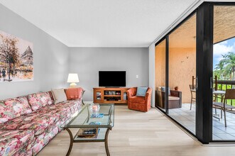 2255 Lindell Blvd in Delray Beach, FL - Building Photo - Building Photo