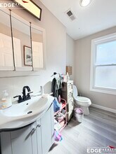 66 Quint Ave in Boston, MA - Foto de edificio - Building Photo