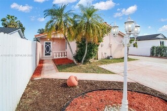 19721 SW 122nd Pl in Miami, FL - Building Photo - Building Photo