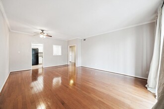 2400 N Braeswood Blvd in Houston, TX - Building Photo - Building Photo